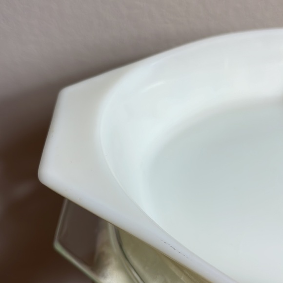 Pyrex Vintage Dandelion Gold & Cream Divided Dish With Lid - Picture 14 of 16